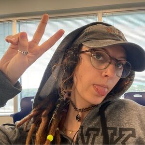 Meet your Posher, Cat